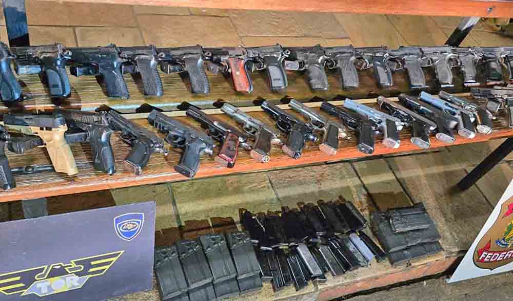 Polícia Rodoviária realiza na SP280 maior apreensão de armas do ano no Estado SP